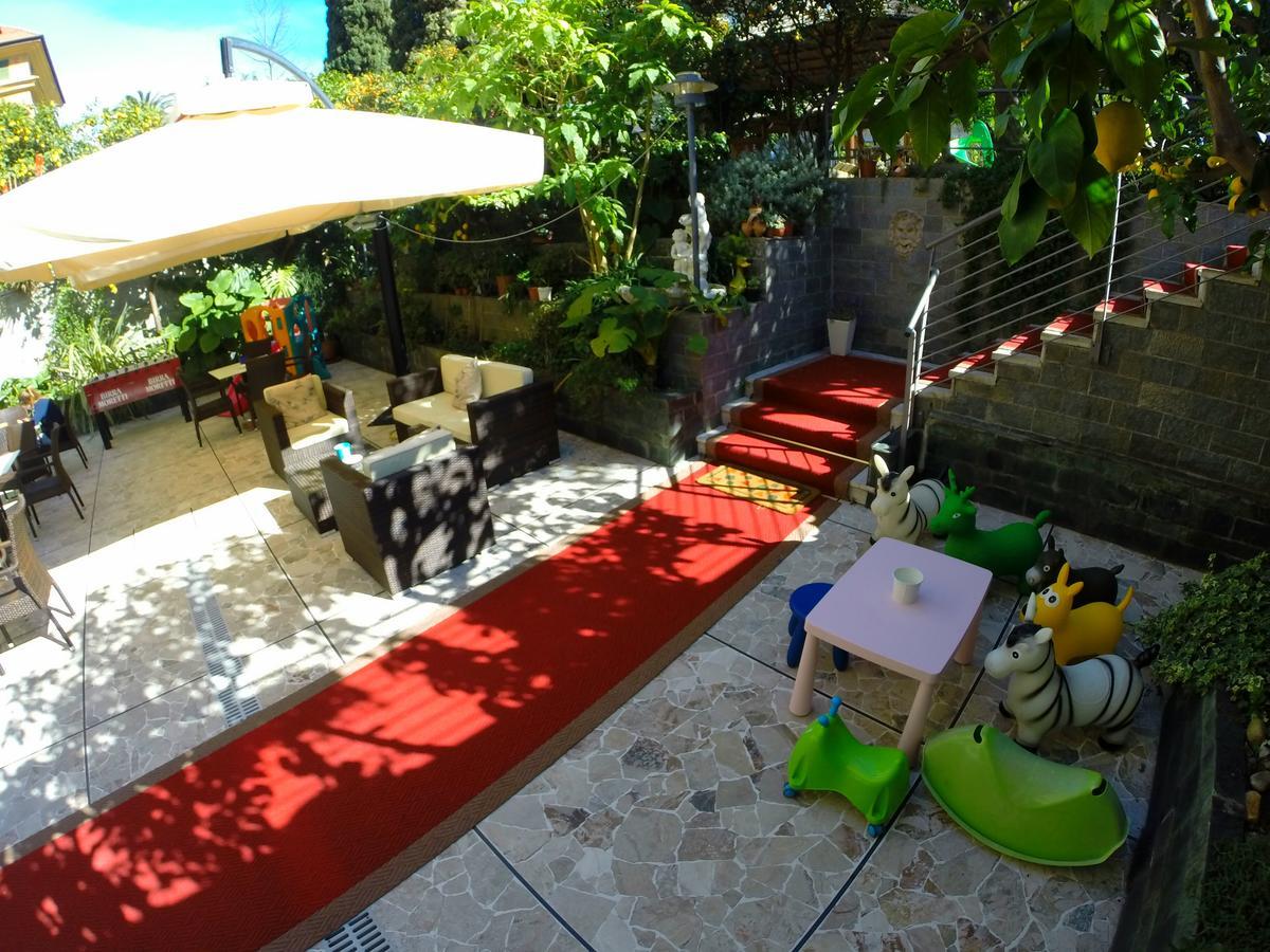 Hotel Villa Delibera Варацце Экстерьер фото