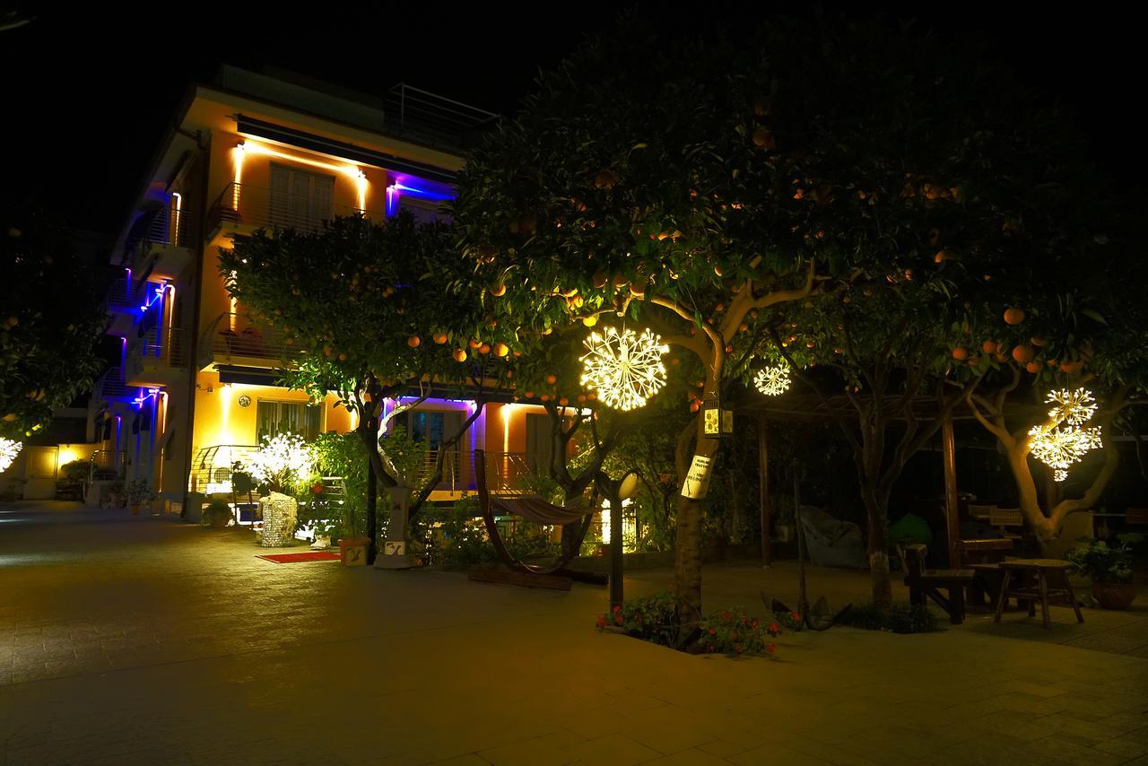 Hotel Villa Delibera Варацце Экстерьер фото